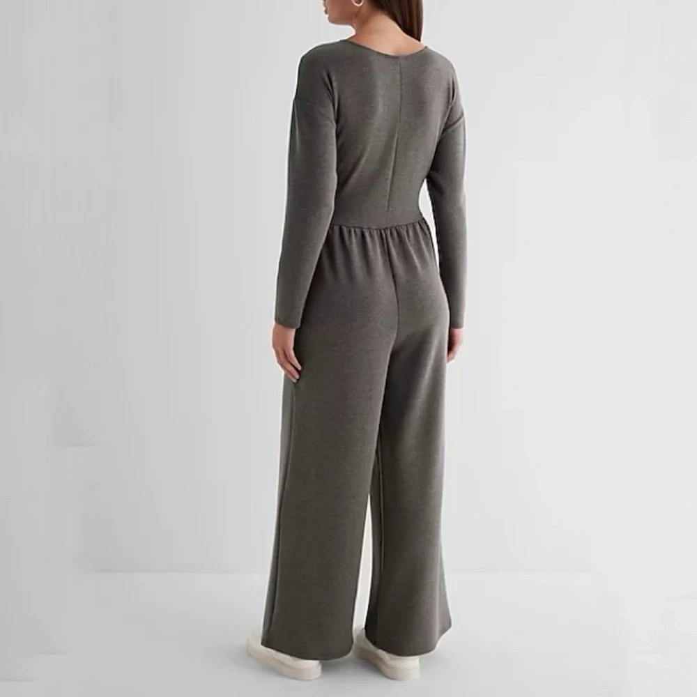 Express Luxe Lounge Long Sleeve Surplice Wide Leg Jumpsuit‎